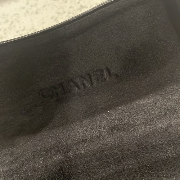 CHANEL SUNGLASSES - Picture 9 of 11